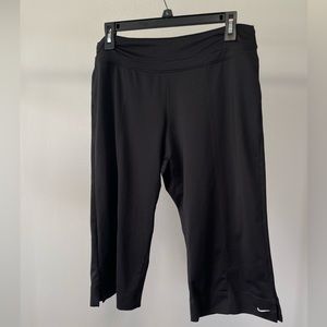 Nike Black Straight leg one length capri leggings